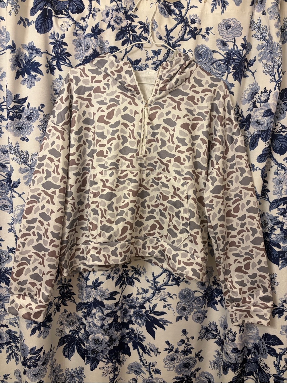 Camo Print Lightweight Hoodie